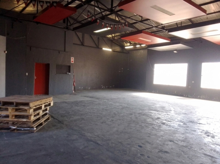 To Let Commercial Property for Rent in Zinniaville North West